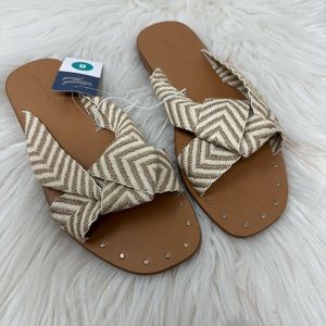 Universal Thread Louise Women casual slides sandals